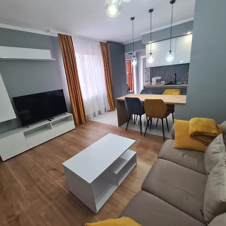 Peaceful&Central Apartment With Garden Targu Mures Exterior photo