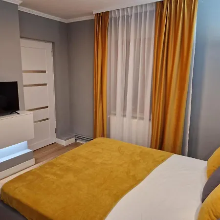Peaceful&Central Apartment With Garden Targu Mures Exterior photo