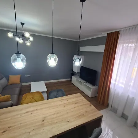 Peaceful&Central Apartment With Garden Targu Mures Exterior photo